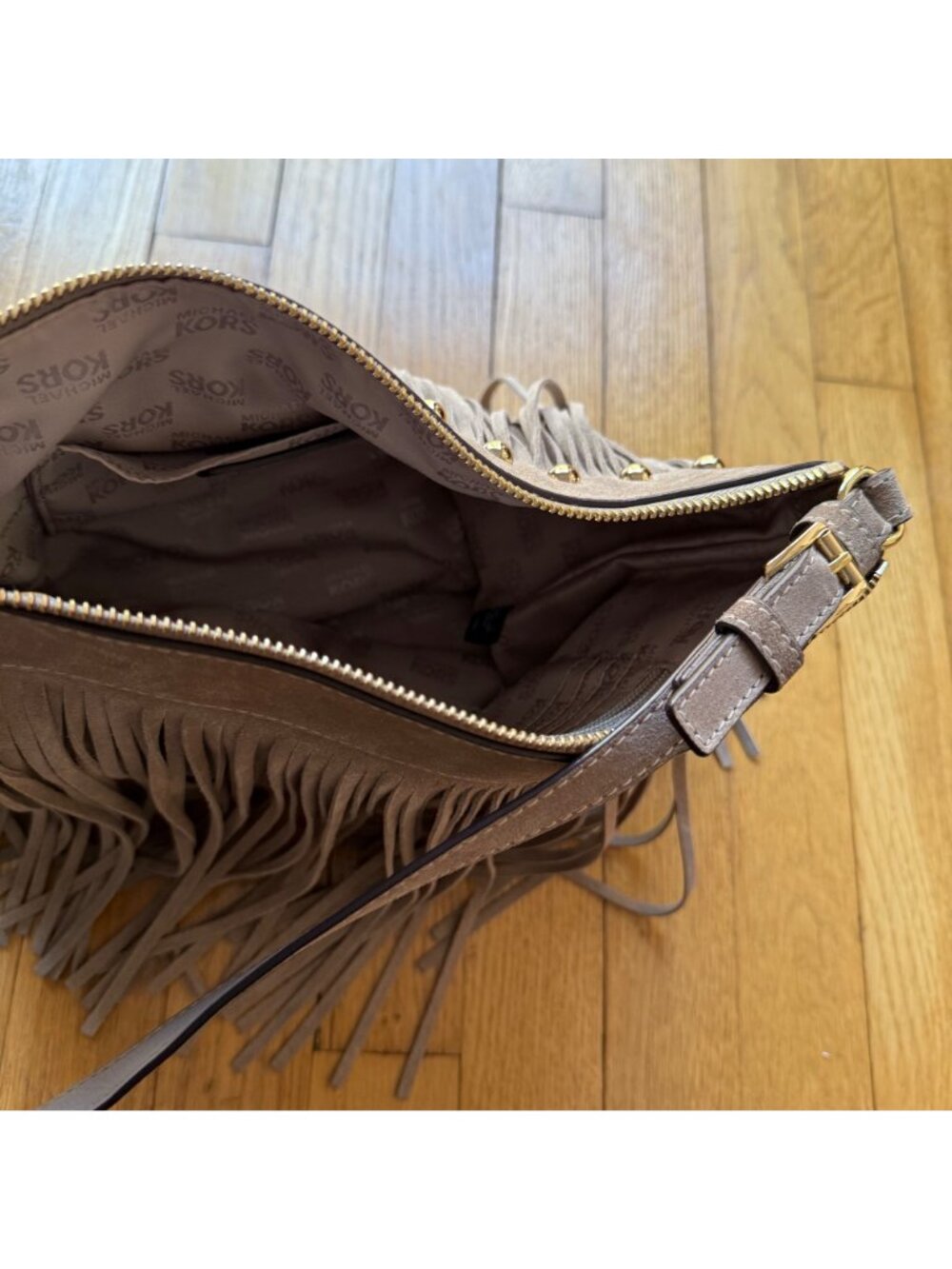 MICHAEL Michael Kors Beige Suede Fringe Boho Studded Billy Shoulder Purse Bag - Picture 3 of 13